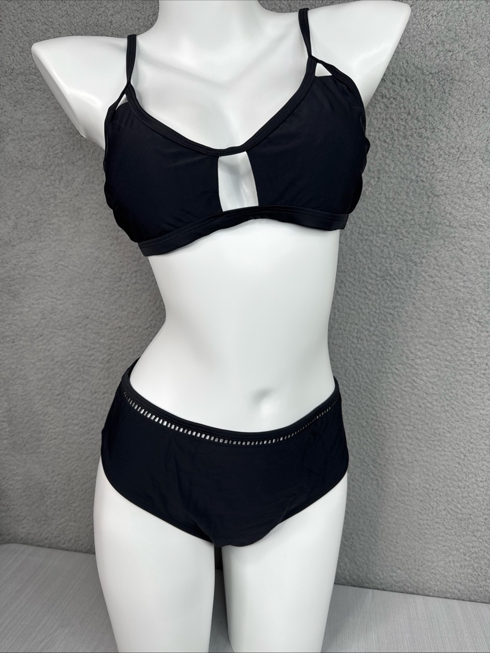 Cupshe Black Bikini Set Bracelet Top Full Coverage Bottoms Women’s Sz L NWT